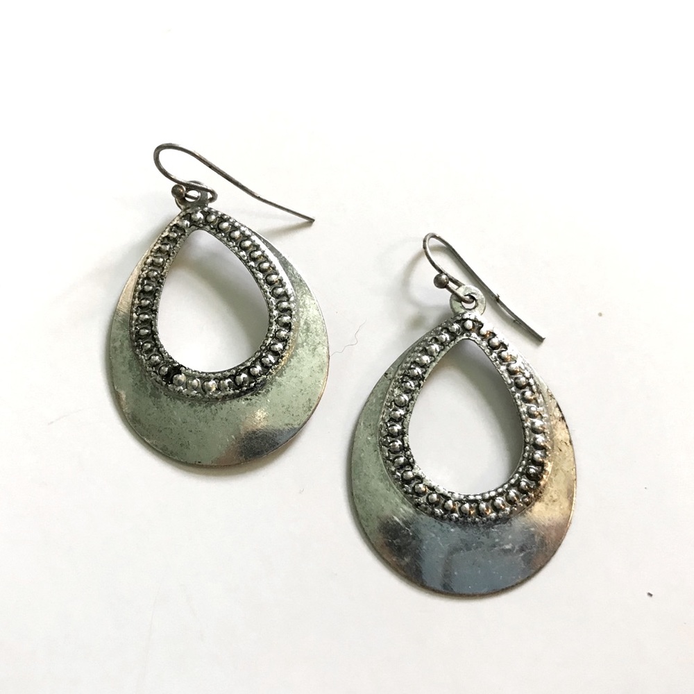 ✨VINTAGE✨ 90’s Silver Teardrop Earrings